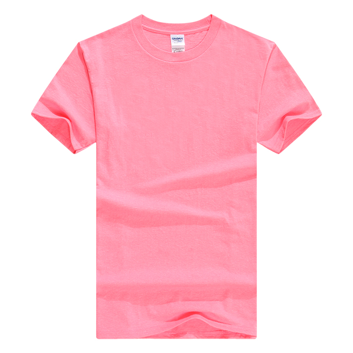 桃红色T恤衫